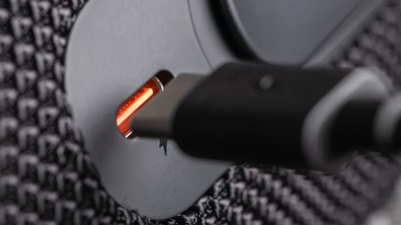 charging cables and value 1786973929