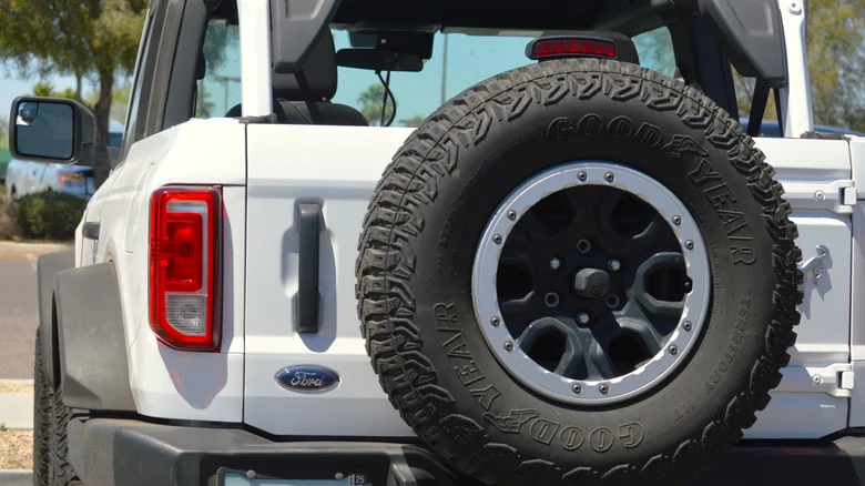 matching full size spare tire 1787001703