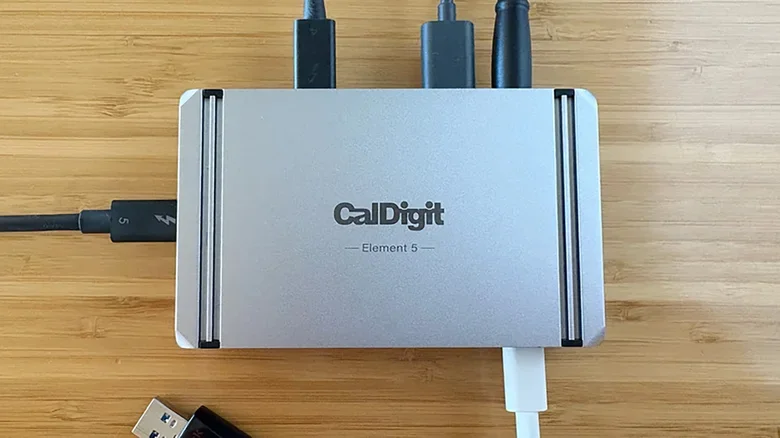 thunderbolt docks and usb hubs 1786403966