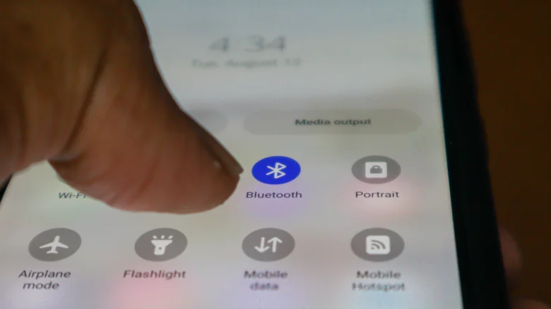 wi fi vs bluetooth vs 2 4g key differences explained 1785414023