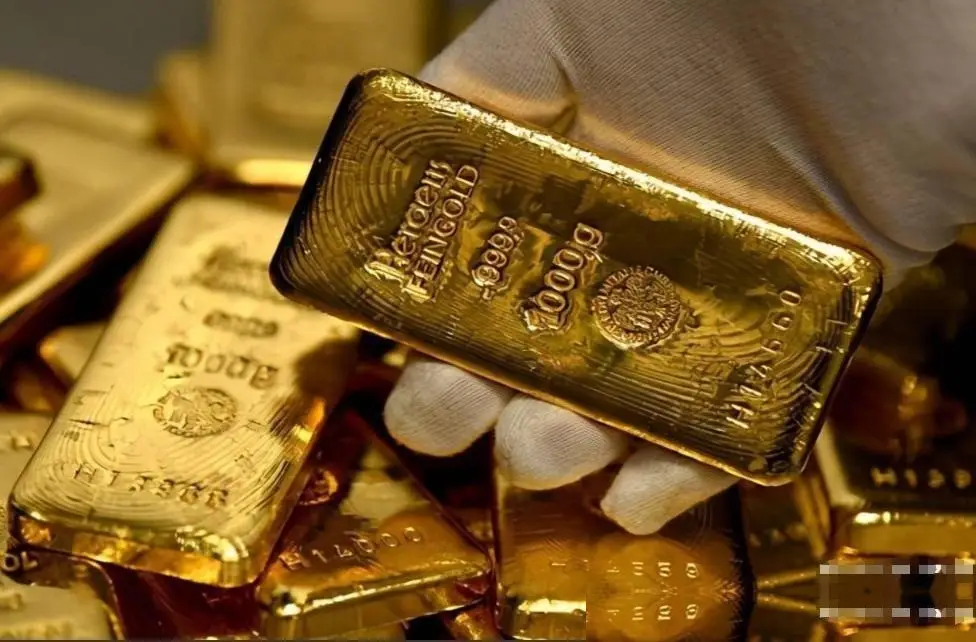 买30克金镯亏1万?年轻人开始只认金条和ETF -1 买30克金镯亏1万?年轻人开始只认金条和ETF -1