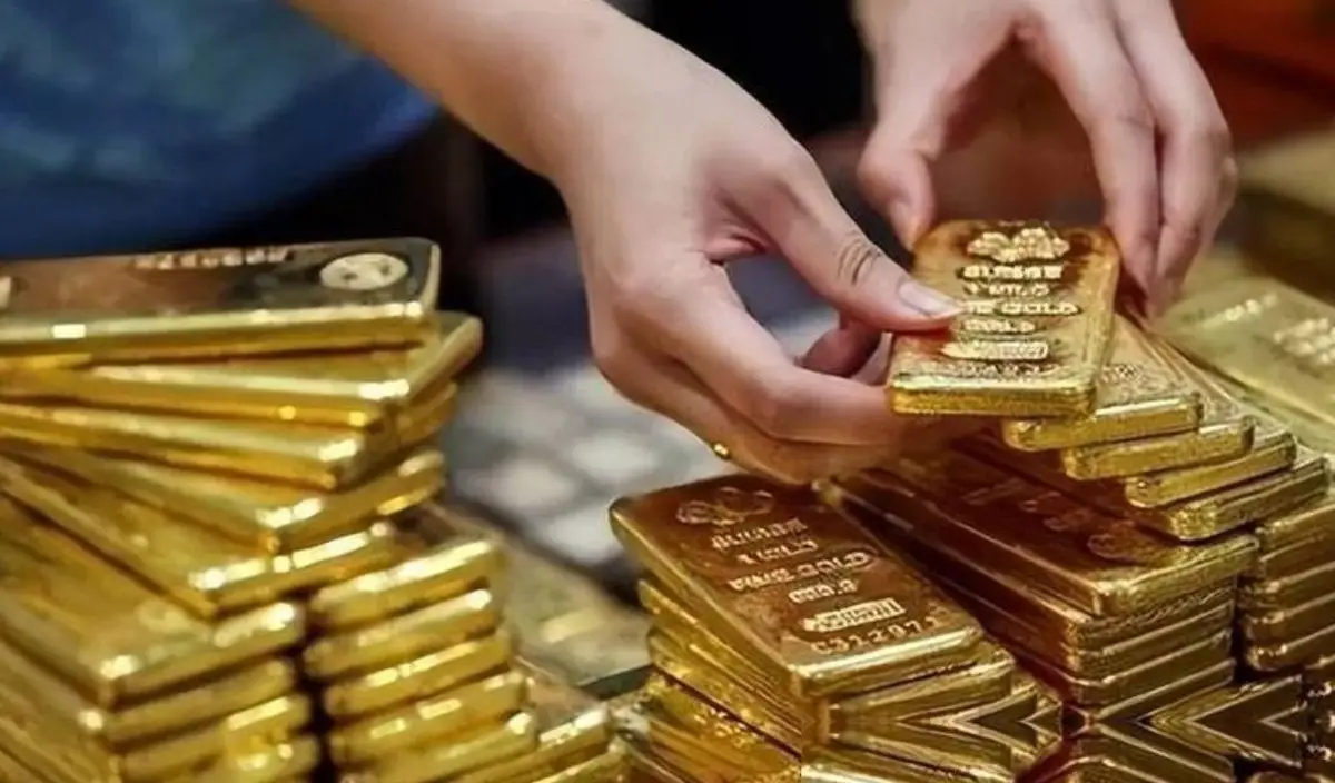 买30克金镯亏1万?年轻人开始只认金条和ETF -1 买30克金镯亏1万?年轻人开始只认金条和ETF -1