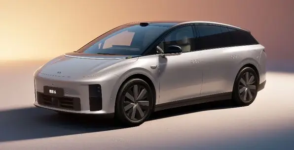 2026上半年十大爆款车:唯一上榜的国产燃油SUV,靠“小蓝灯”杀出重围 -1 2026上半年十大爆款车:唯一上榜的国产燃油SUV,靠“小蓝灯”杀出重围 -1