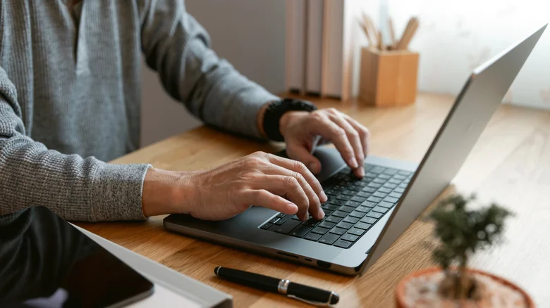 how to keep your laptop battery healthy 1788364728