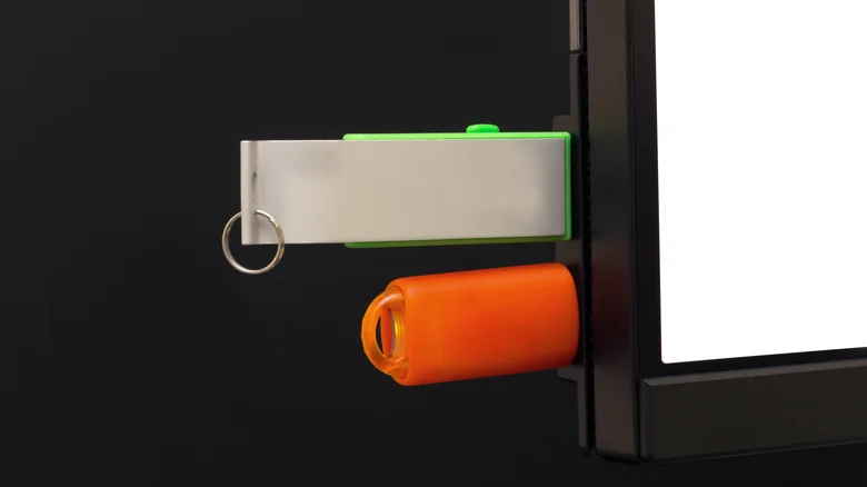 the best ways to use your monitors usb ports 1789412493