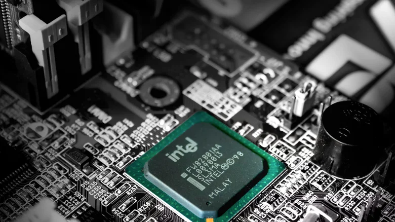 内存价格杀疯了，英特尔新处理器或“倒退”支持DDR4 智能公会